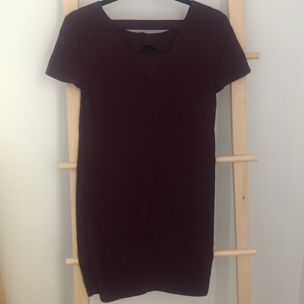 Dynamite Purple Shift Dress with back cut out XS - Picture 2 of 3